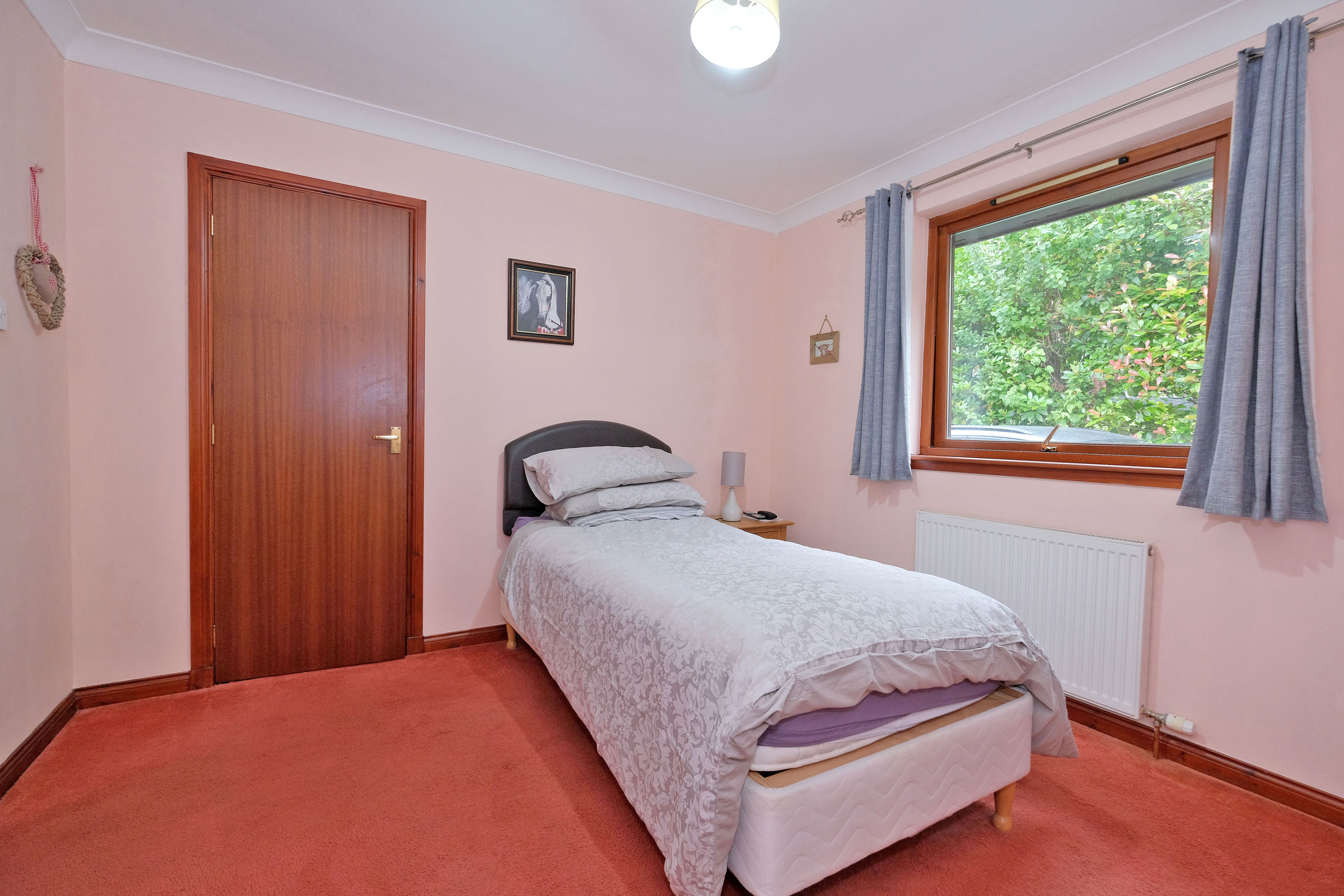 Property details for 8 Bellenden Walk, Milltimber, Aberdeen, AB13 0EY