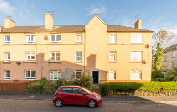 31/3 Stenhouse Gardens North, Edinburgh