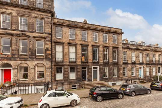 45/3 East Claremont Street, Edinburgh, EH7 4HU