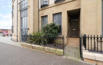 3 Sandpiper Road, Edinburgh