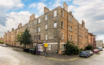 28/8 Cathcart Place, Edinburgh