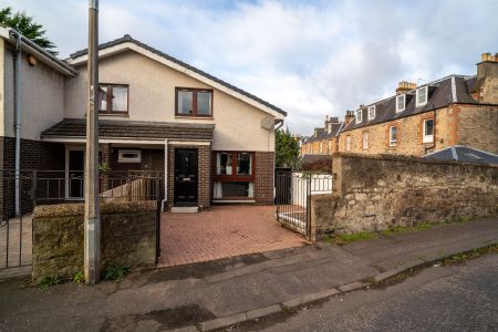 40 Pirniefield Place, Edinburgh, EH6 7PN