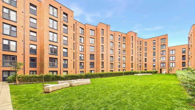 flat 3 20 Ashley Place, Edinburgh