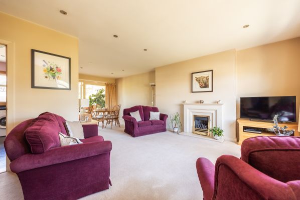 33 Barntongate Drive, Edinburgh, EH4 8BE - Image 3