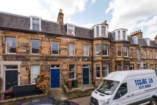 13/4 Shandon Street, Edinburgh, EH11 1QH