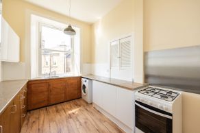 32 (3F2) Merchiston Avenue, Edinburgh, EH10 4NZ - Image 5