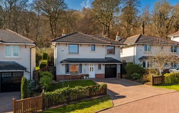 28 Hillpark Grove, Edinburgh