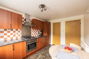 24 Esk Bridge, Penicuik, EH26 8QR - Image 6