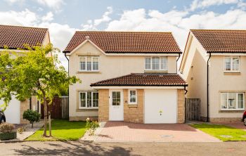 24 Young Drive, South Queensferry