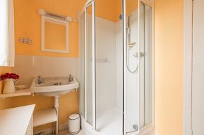 5 Dobbie’s Road, Bonnyrigg, EH19 2BE - Image 7