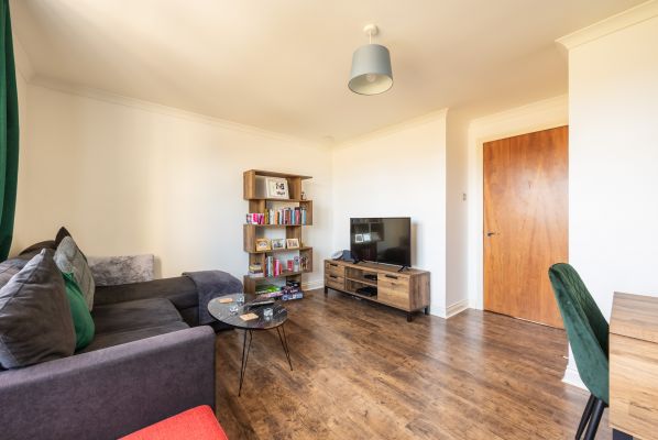 25/4 Springfield Street, Edinburgh, EH6 5DE - Image 2