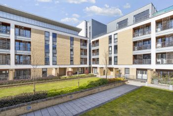 34 (flat 4) Kimmerghame Place, Fettes, Edinburgh