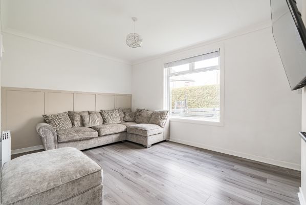 50 Broomfield Crescent, Edinburgh, EH12 7LT - Image 2