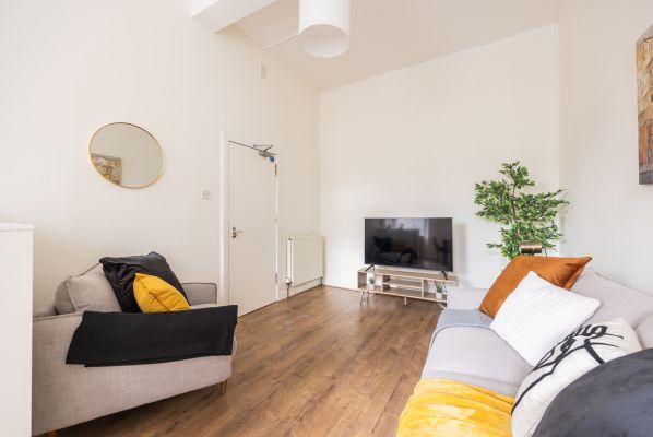 3 2F1 Merchant Street, Edinburgh, EH1 2QD - Image 3