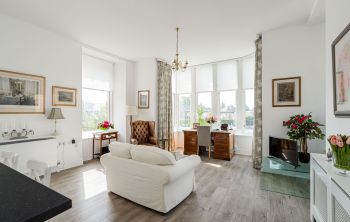 29/5 Barnton Grove,, Edinburgh