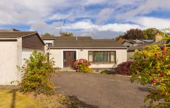 17 Burnbrae, Edinburgh