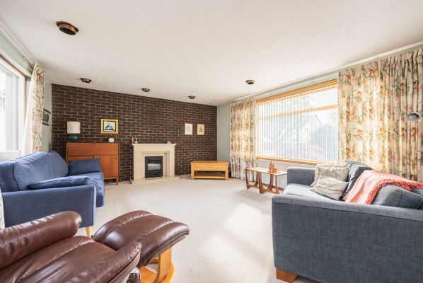 17 Burnbrae, Edinburgh, EH12 8UB - Image 3