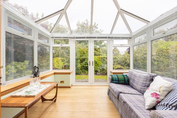 17 Burnbrae, Edinburgh, EH12 8UB - Image 2