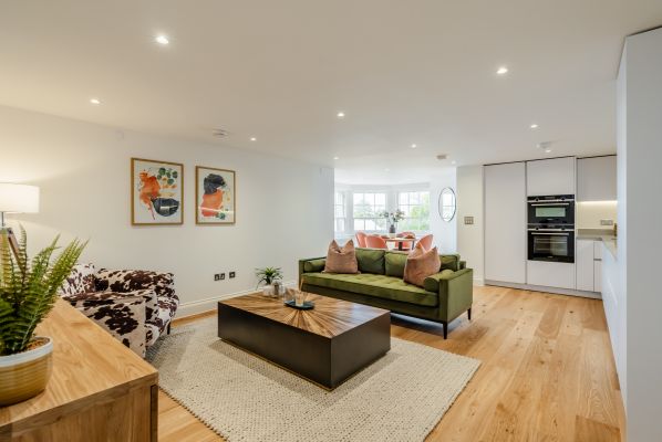 Apartment 5, 49 Sassoon Grove, Edinburgh, EH10 5FB - Image 2