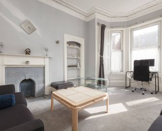 Third image of 29/3 Polwarth Gardens, Polwarth, Edinburgh, EH11 1JT