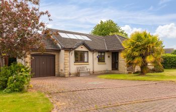 24 Eskfield Grove, Eskbank