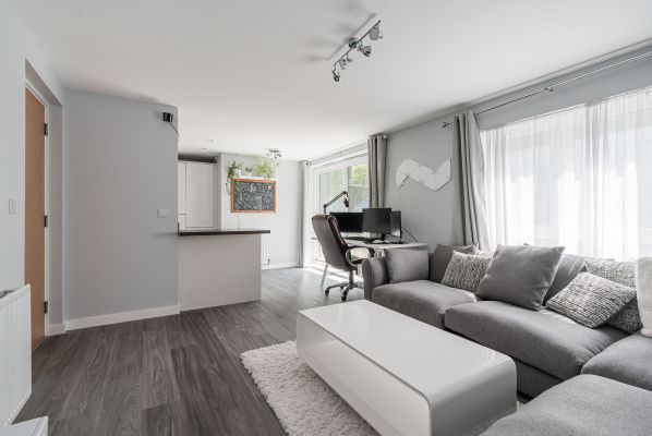 3/2 East Pilton Farm Avenue, Edinburgh, EH5 2QD - Image 2