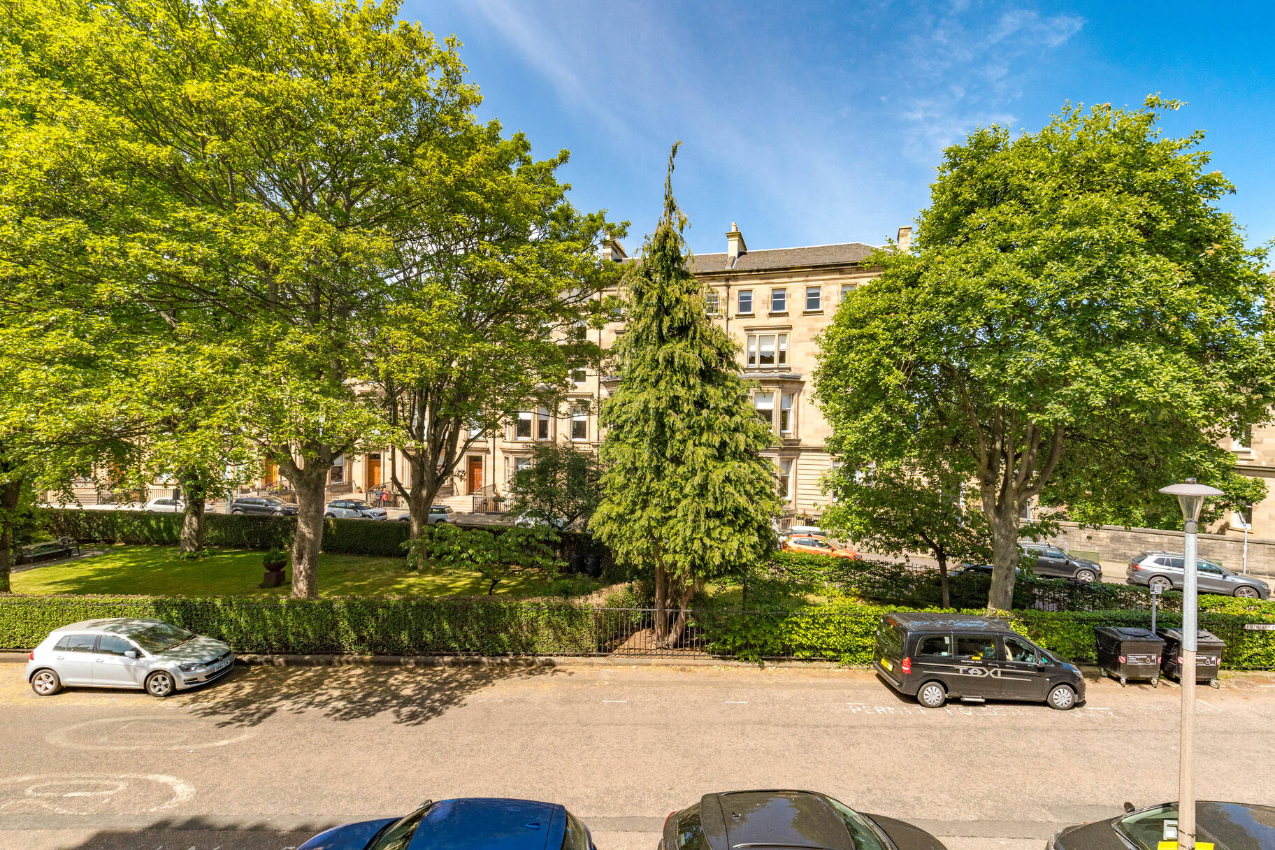 10 1F, Rothesay Place, Edinburgh, EH3 7SL