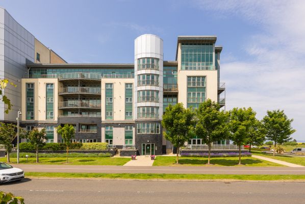 3/10 Western Harbour Drive, Edinburgh, EH6 6LR - Image 2