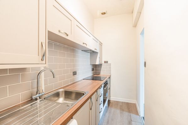 13 Juniper Terrace, Edinburgh, EH14 5EF - Image 2