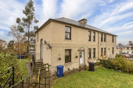 44 The Crescent, Gowkshill, EH23 4PP