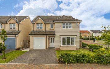 2 Agnew Drive, Livingston