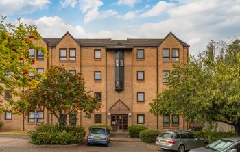 32/1 Parkside Terrace, Edinburgh
