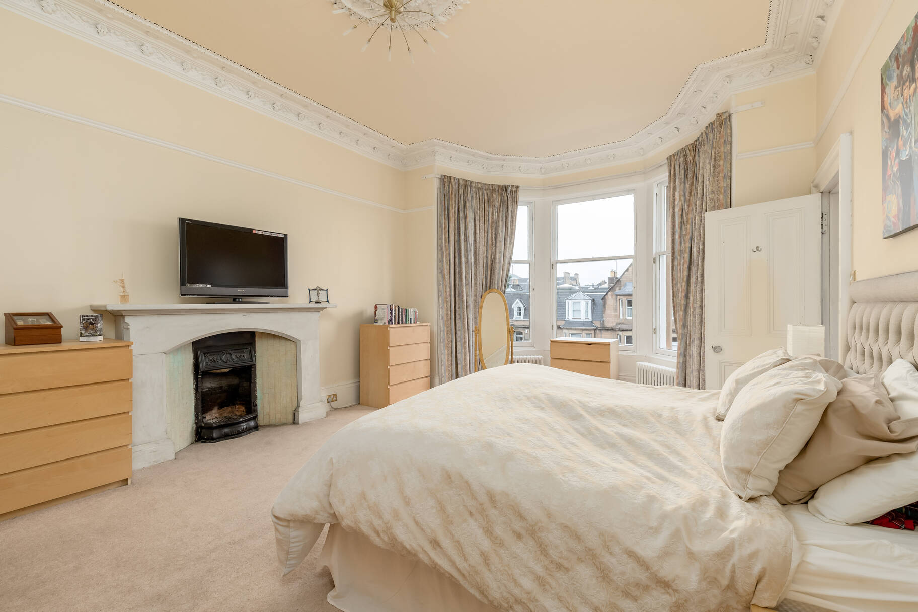 42 Mayfield Road, Edinburgh, EH9 2NH