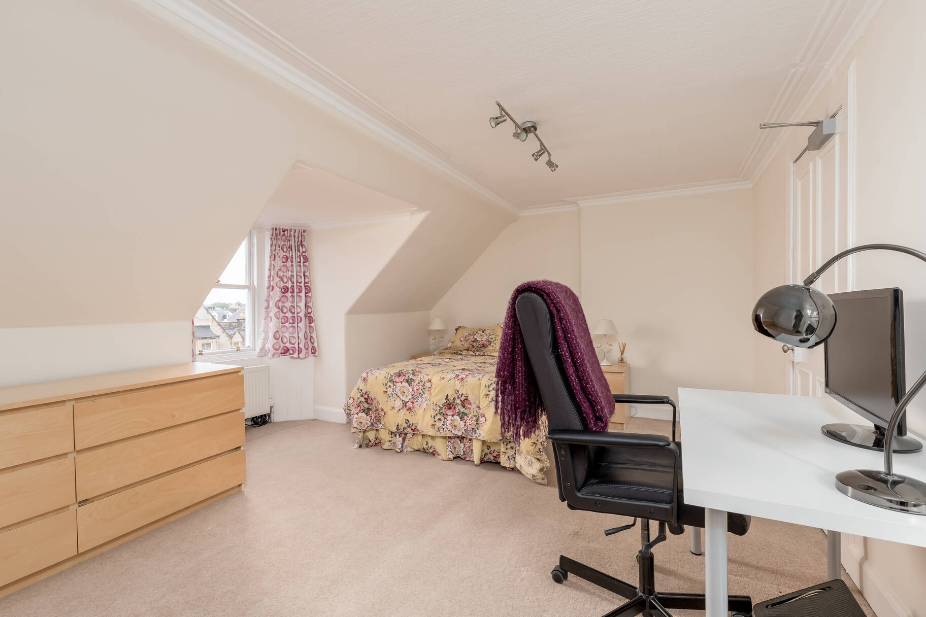 42 Mayfield Road, Edinburgh, EH9 2NH