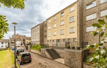 18/1 Great Michael Rise, Edinburgh