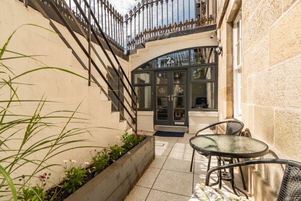 2A Coates Place, Edinburgh, EH3 7AA - Image 2