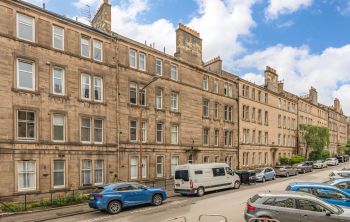 13/2 Dean Park Street, Edinburgh
