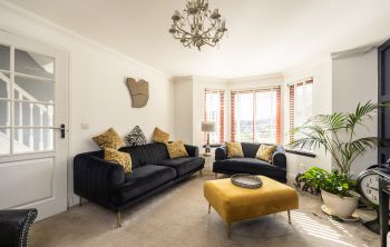 37 Gladstone's Gait, Bonnyrigg