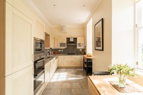 6/1A, Carlyle House, East Suffolk Park, Edinburgh, EH16 5PL - Image 4