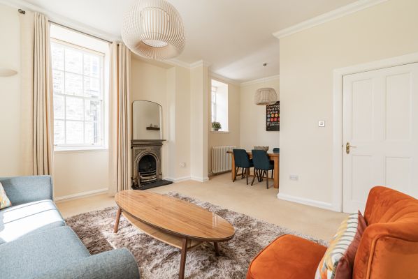 6/1A, Carlyle House, East Suffolk Park, Edinburgh, EH16 5PL - Image 3