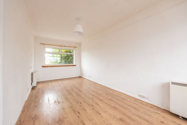 17 Wester Broom Avenue, Edinburgh, EH12 7RE - Image 2