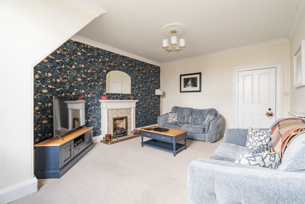 18 2F Coates Gardens, Edinburgh, EH12 5LB - Image 2