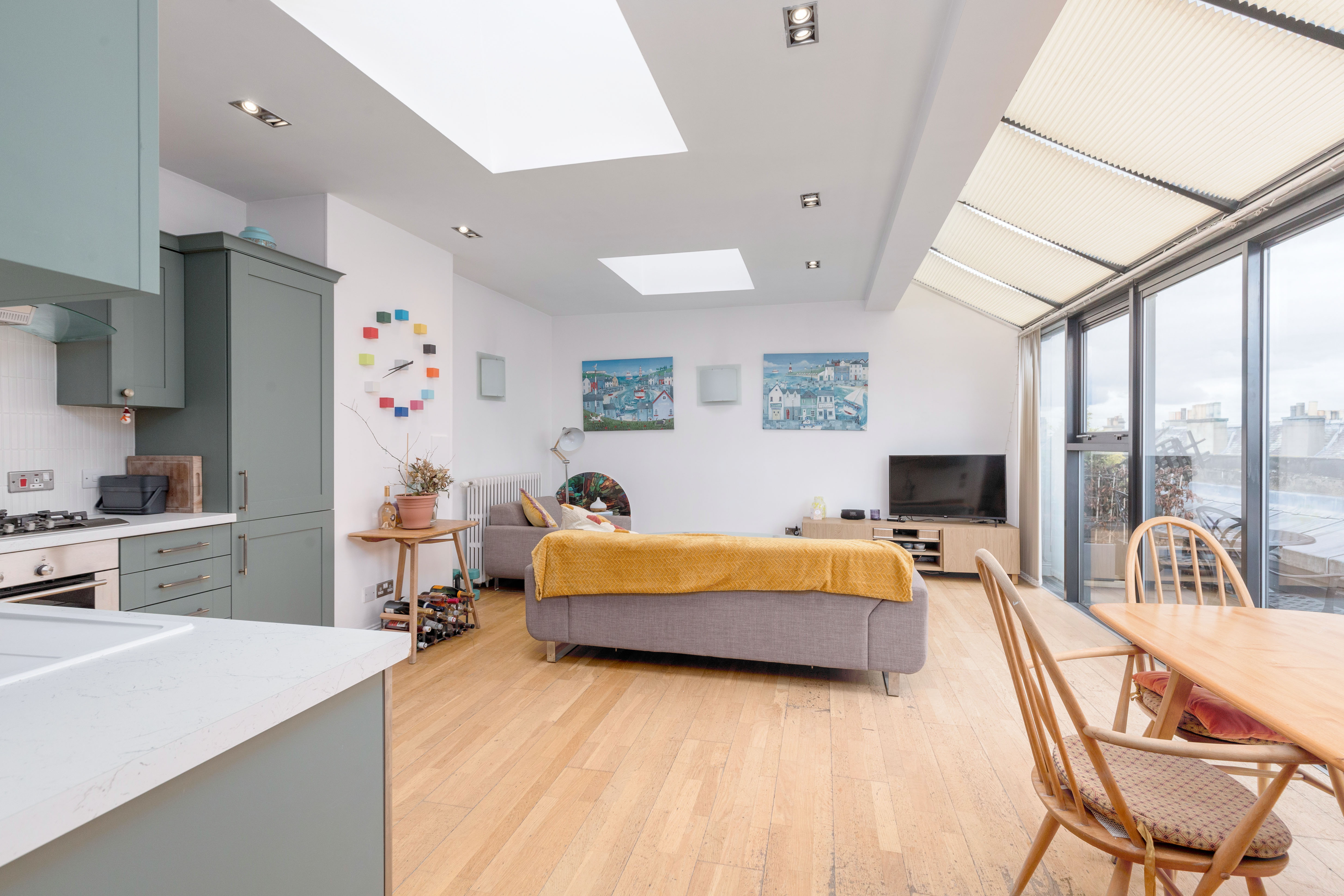 12/8 Hermand Crescent, Edinburgh, EH11 1LP