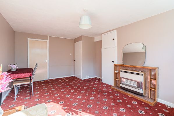 1/1 Oxgangs Park, Edinburgh, EH13 9JZ - Image 3