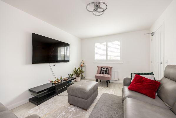 24 Pringle Terrace, Edinburgh, EH16 4JE - Image 2