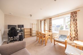 35 Abbeyhill Crescent, Edinburgh, EH8 8DZ - Image 4