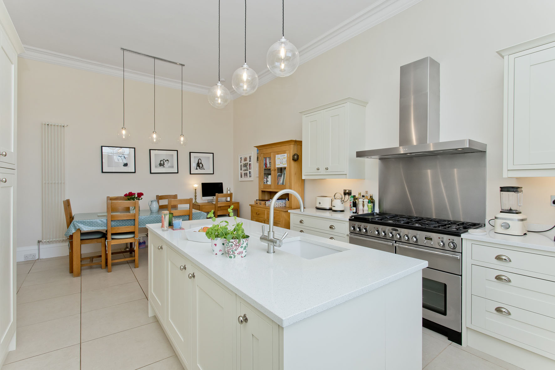 18/2 Lennox Street, Edinburgh, EH4 1QA