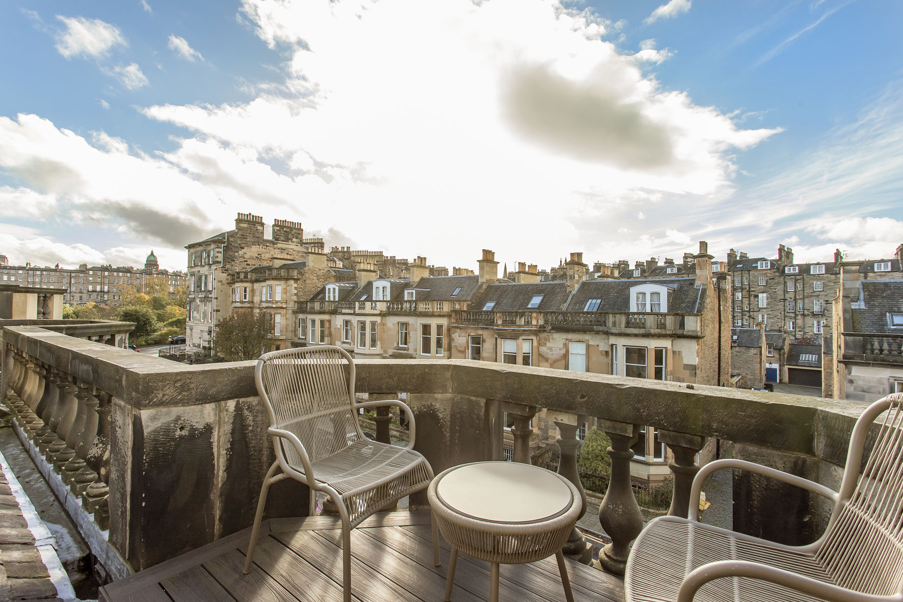 18/2 Lennox Street, Edinburgh, EH4 1QA