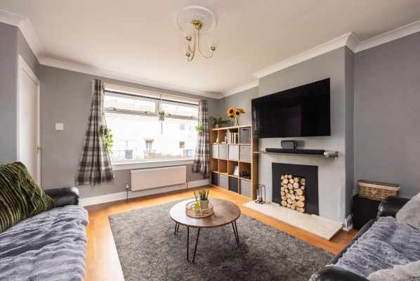 46 Moffat Avenue, Bonnyrigg, EH19 2JS - Image 2