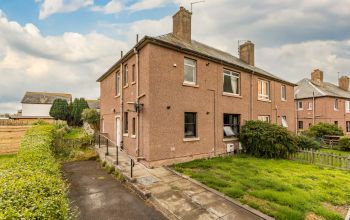 6 Caerketton Avenue, Bilston